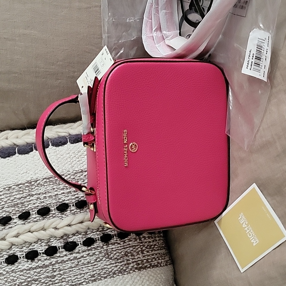 Michael Kors Jet Set Charm Handle/Crossbody Purse, Rubin Red NWT